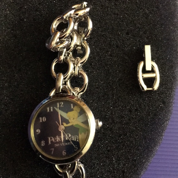 Authentic unique, new, in original attractive box, Disney’s Peter pan watch - Picture 5 of 8